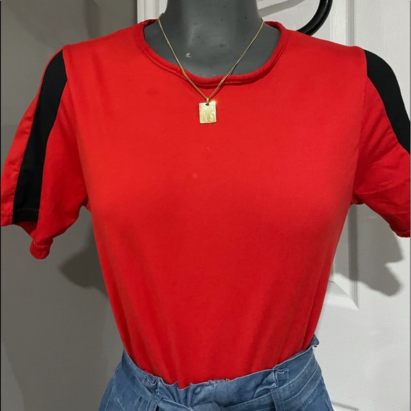 Red blouse - Picture 3 of 4
